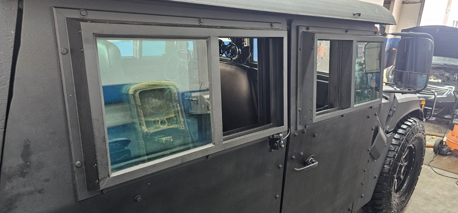 Humvee-Armored-Frag-Doors-Ballistic-Windows-1991-Utility-25