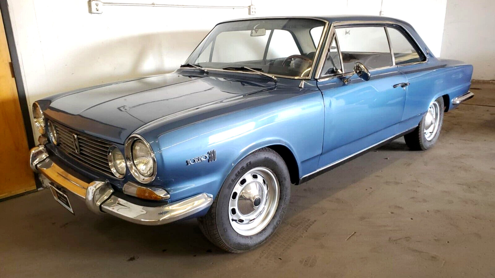 Ika-Torino-380-Pininfarina-Torino-1967-Coupe-2