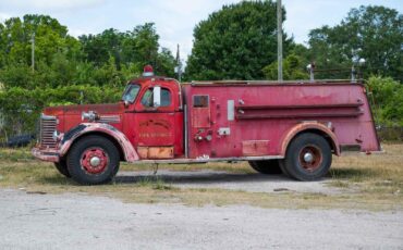International-Fire-Truck-1951-2-Door-17
