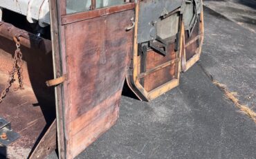 International-Harvester-12-Ton-Statin-Wagon-1941-WOODIE-STATION-WAGON-8