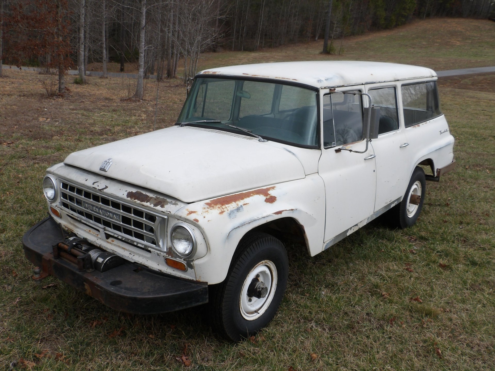 International-Harvester-1200-Travelall-1965-SUV-10