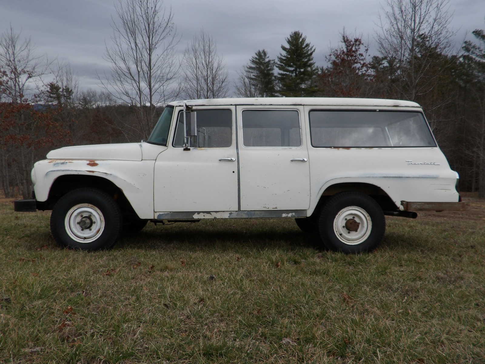 International-Harvester-1200-Travelall-1965-SUV-12