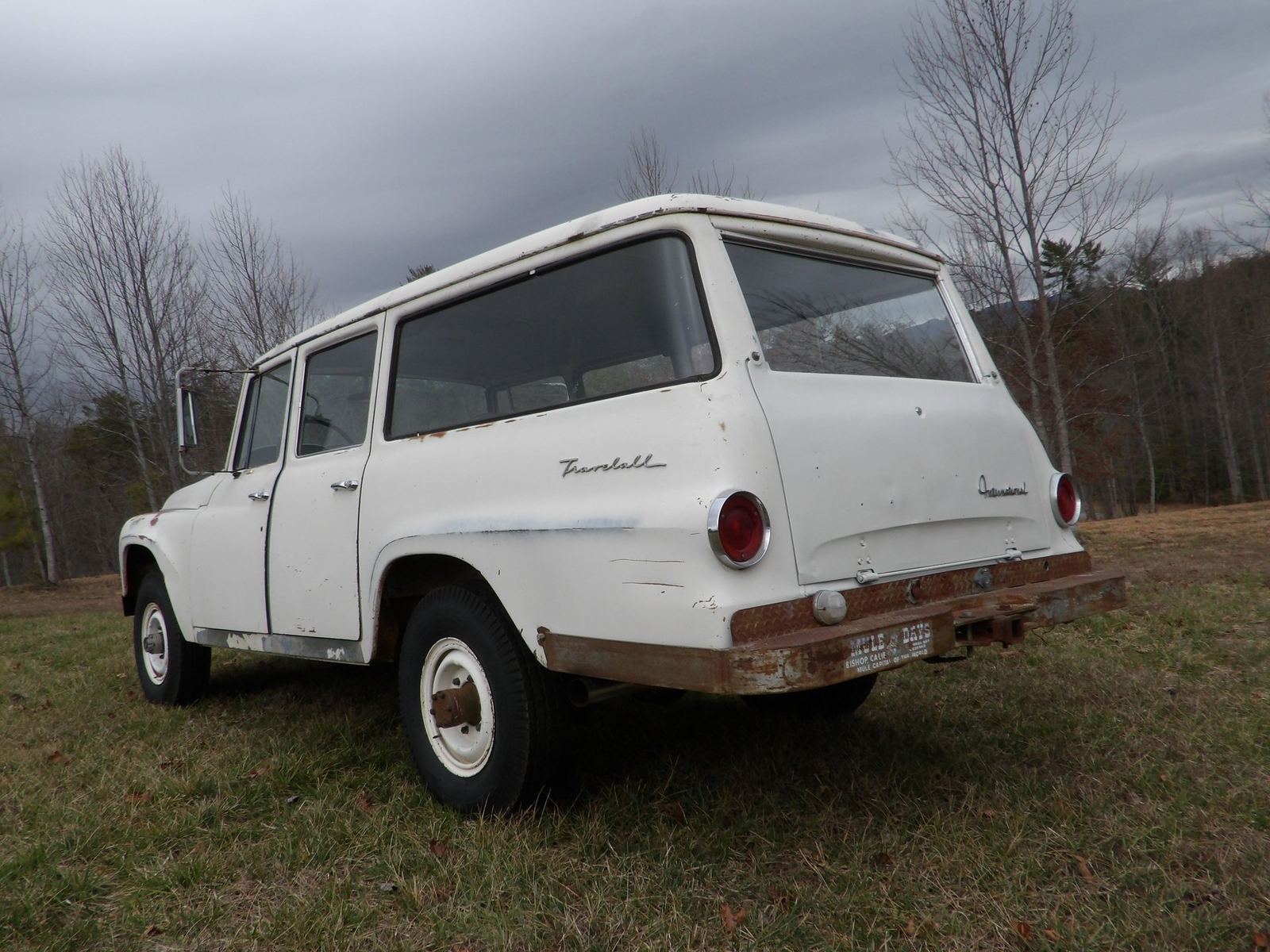 International-Harvester-1200-Travelall-1965-SUV-13