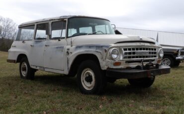 International-Harvester-1200-Travelall-1965-SUV-17