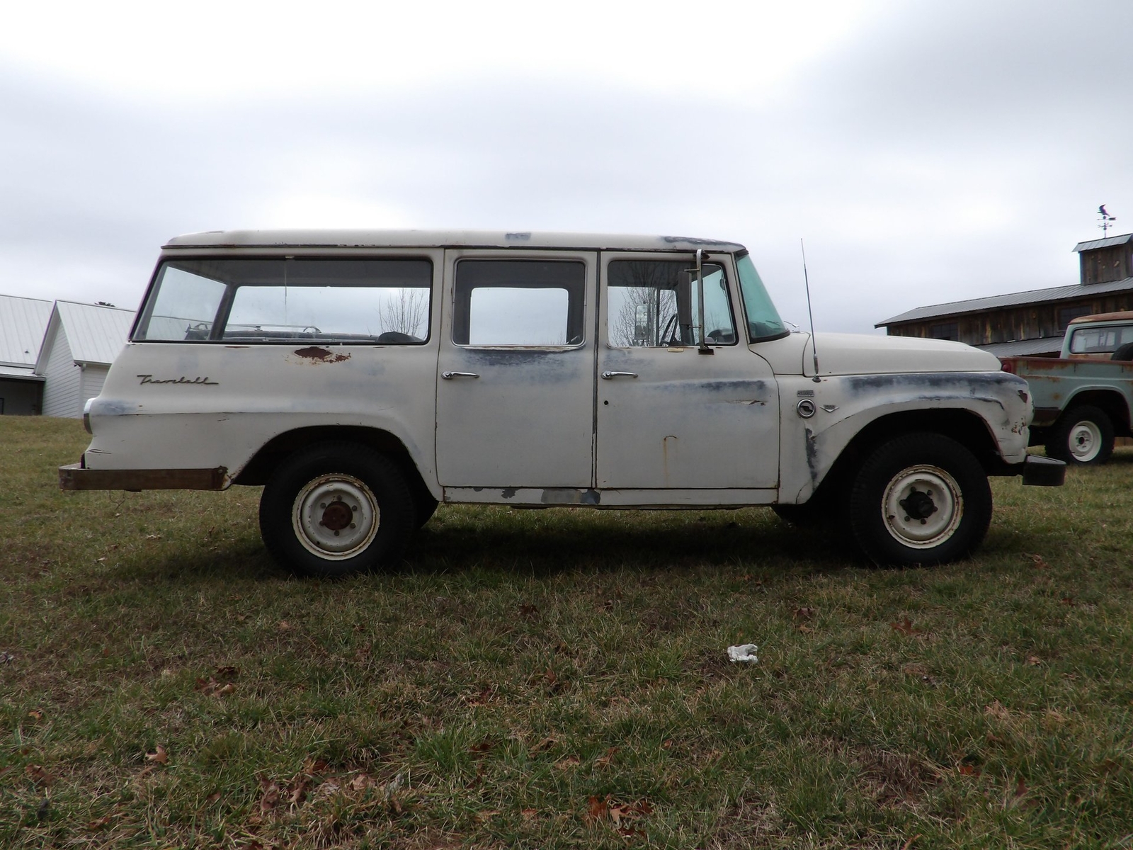International-Harvester-1200-Travelall-1965-SUV-4