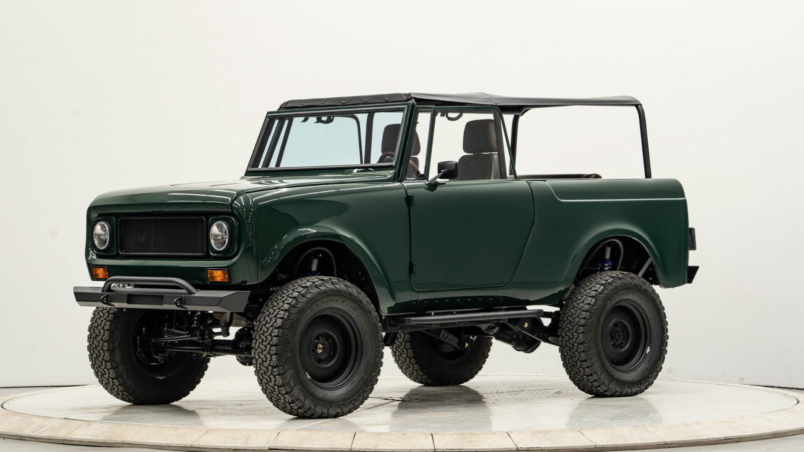 International-Harvester-Scout-1971-SUV-2