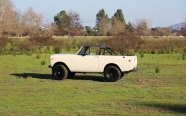 International-Harvester-Scout-1975-SUV-10