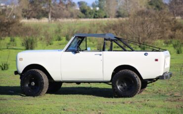 International-Harvester-Scout-1975-SUV-12