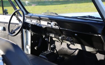 International-Harvester-Scout-1975-SUV-23