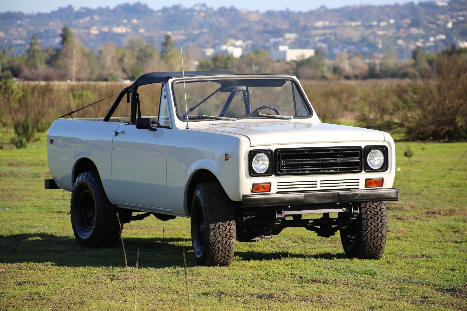 International-Harvester-Scout-1975-SUV-4
