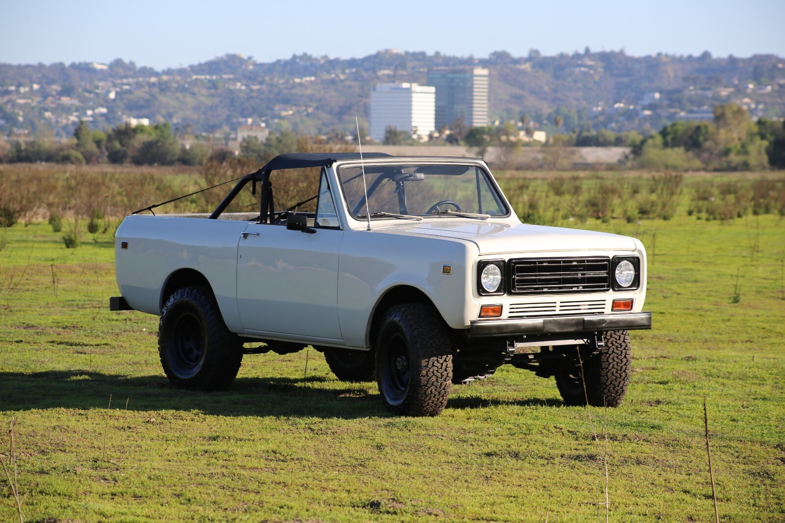 International-Harvester-Scout-1975-SUV-6