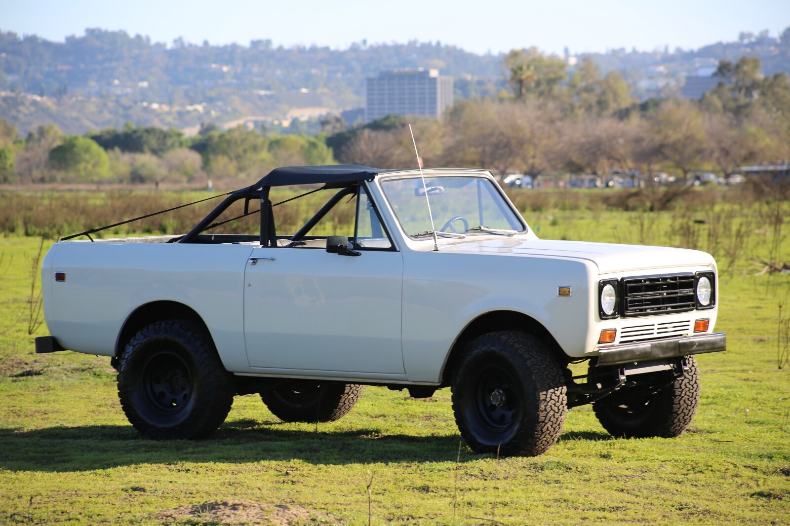 International-Harvester-Scout-1975-SUV-7