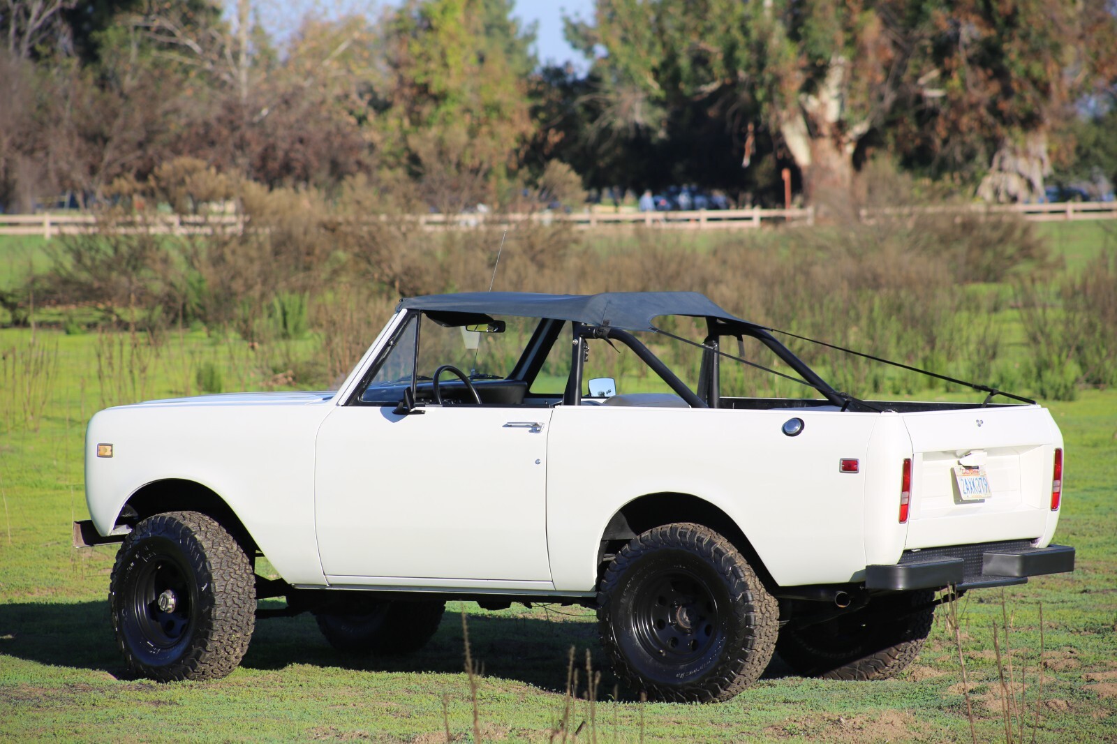 International-Harvester-Scout-1975-SUV-9