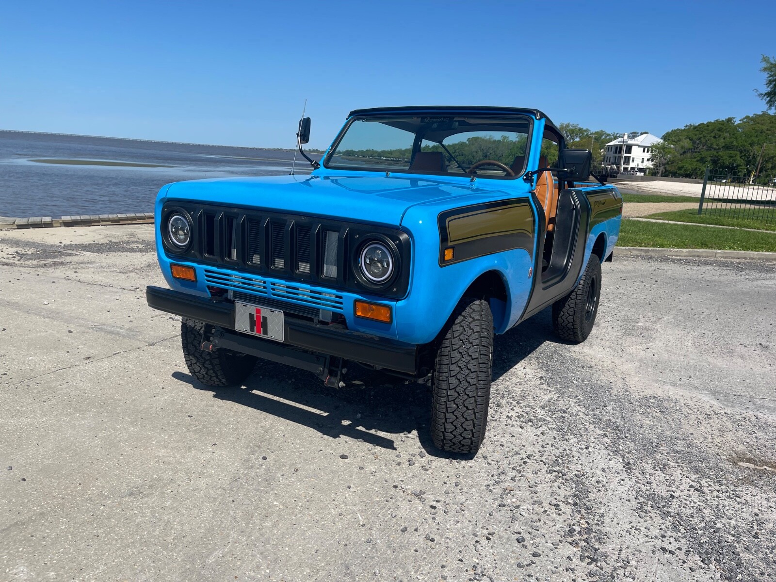 International-Harvester-Scout-1976-Convertible-19