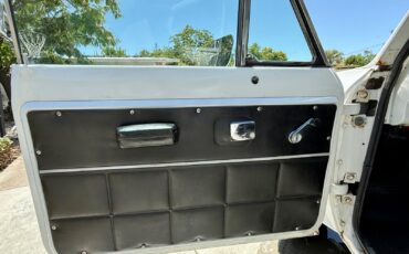 International-Harvester-Scout-1976-SUV-11