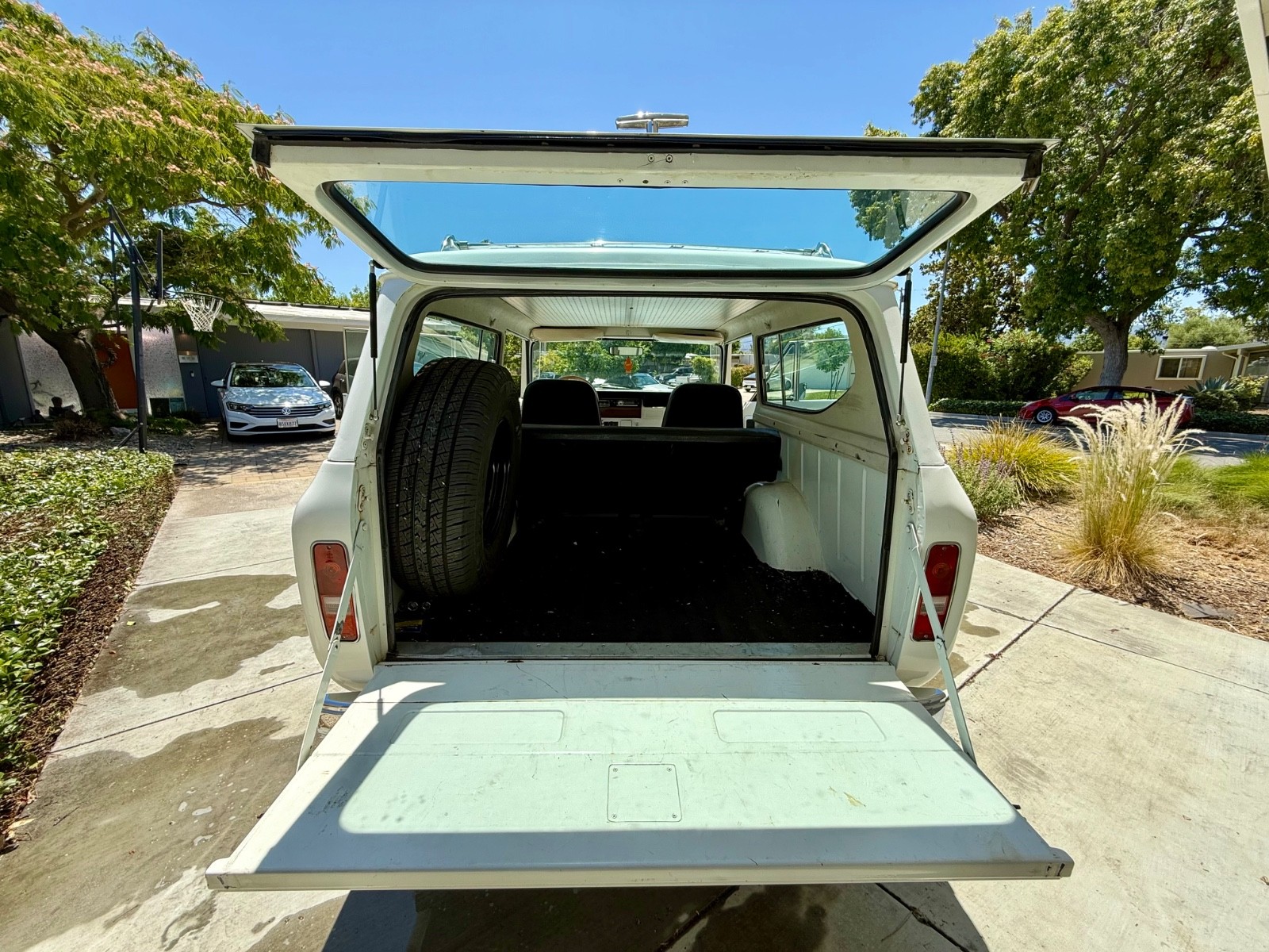 International-Harvester-Scout-1976-SUV-15