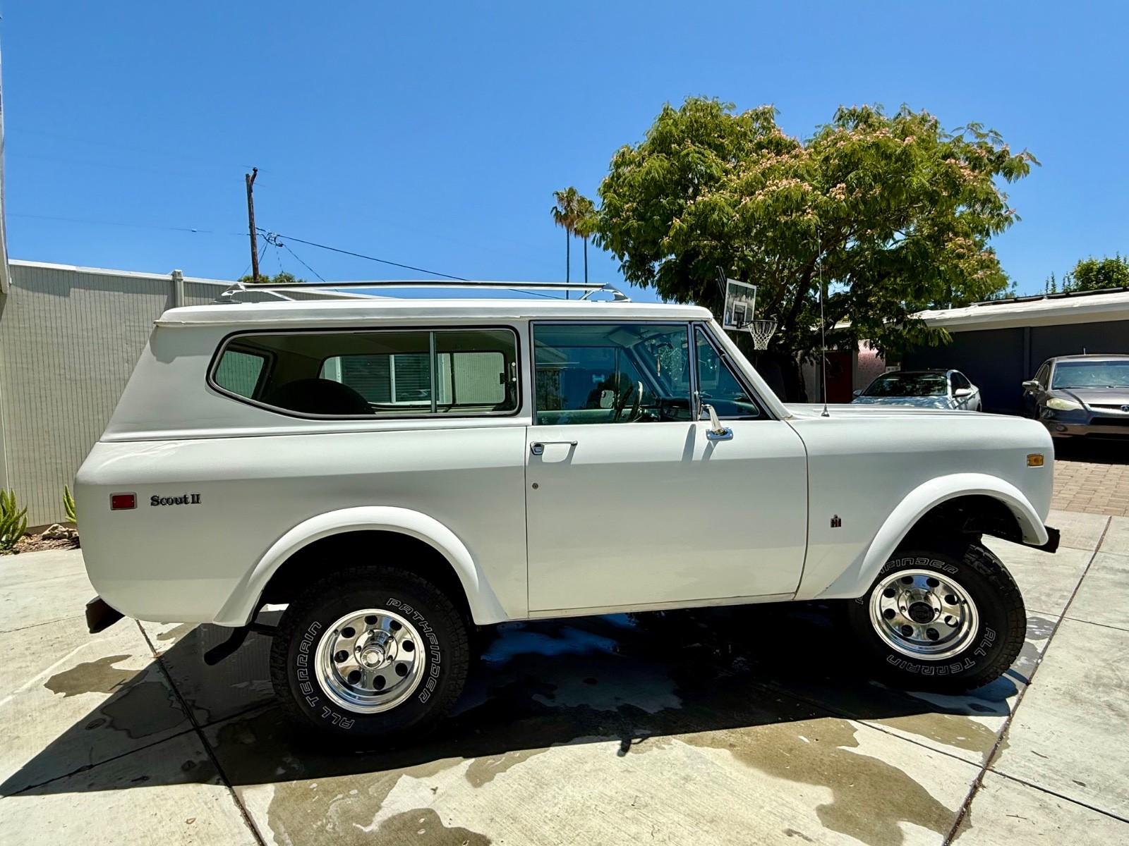 International-Harvester-Scout-1976-SUV-5