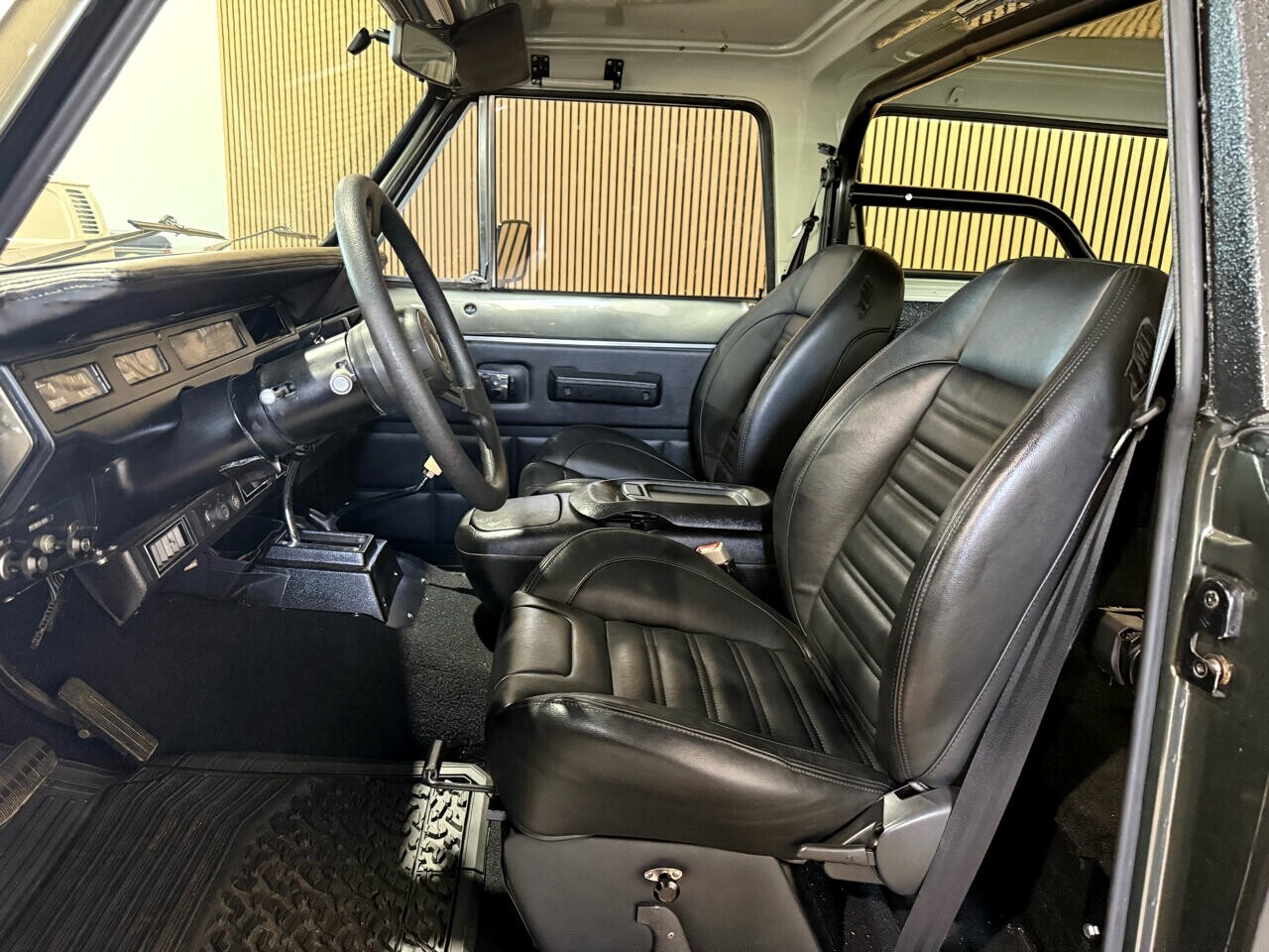 International-Scout-II-1977-SUV-33