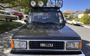Isuzu-Trooper-1990-SUV-1