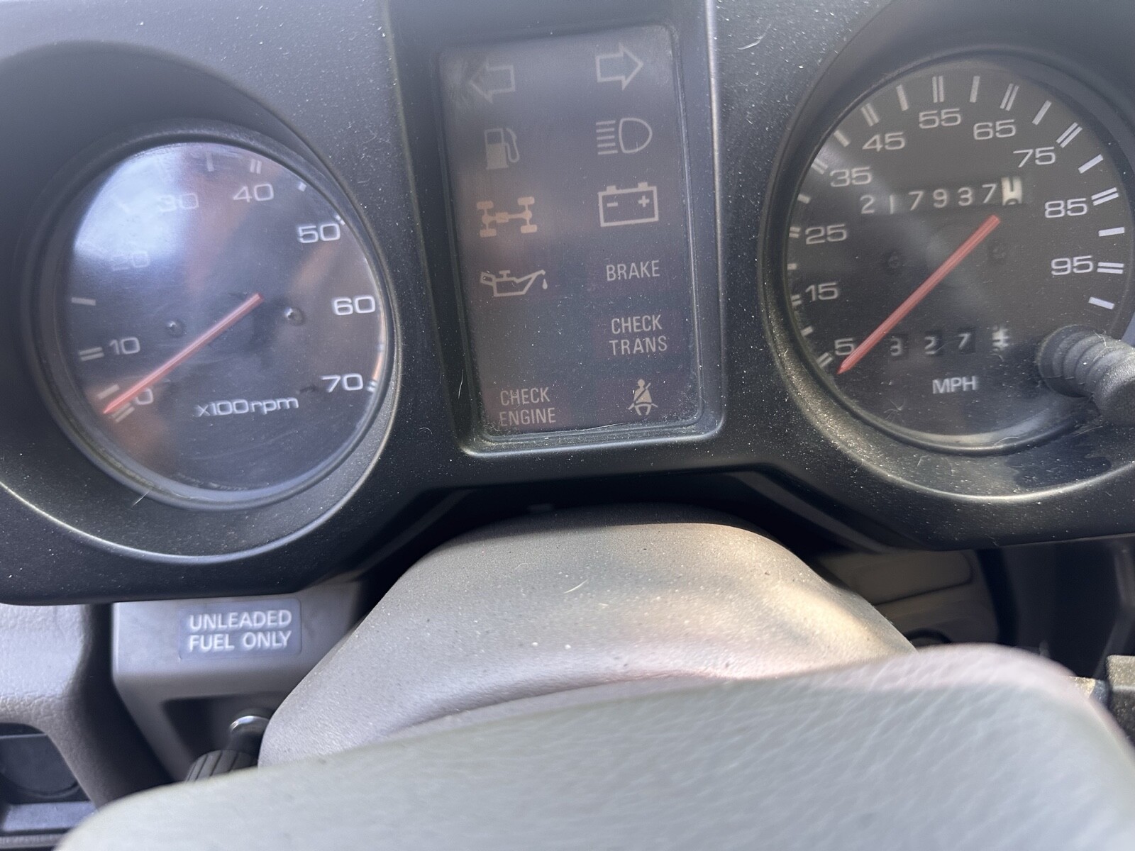 Isuzu-Trooper-1990-SUV-14