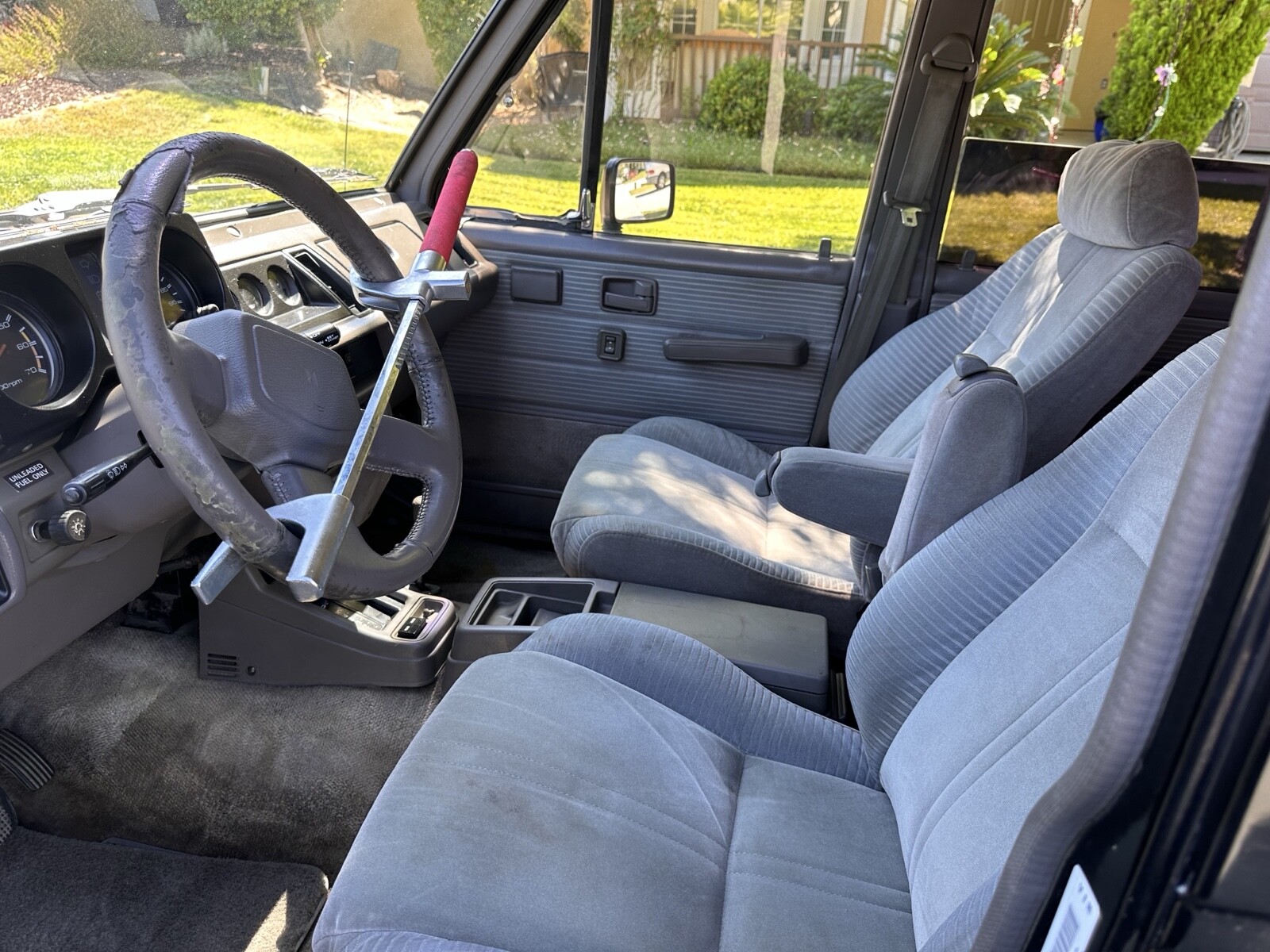 Isuzu-Trooper-1990-SUV-19
