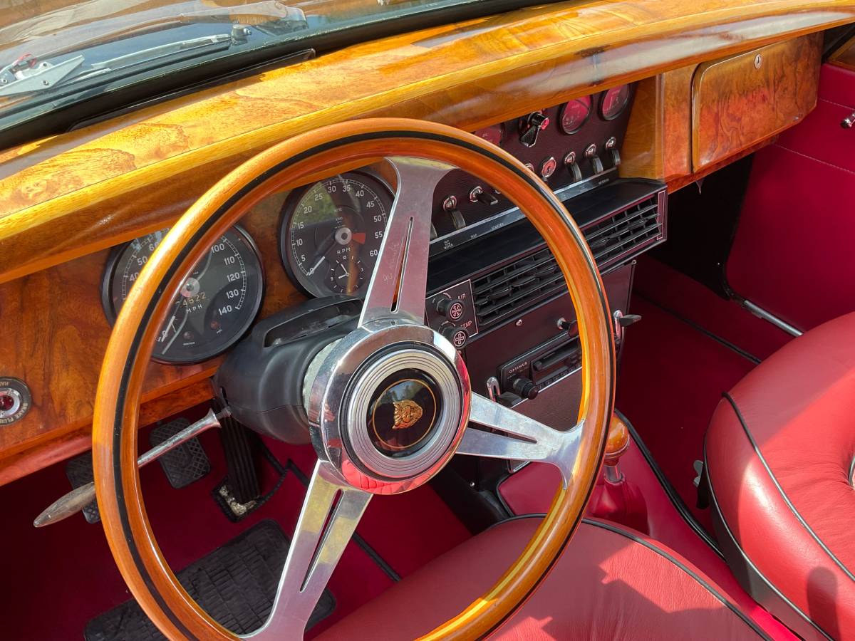 Jaguar-1960-10