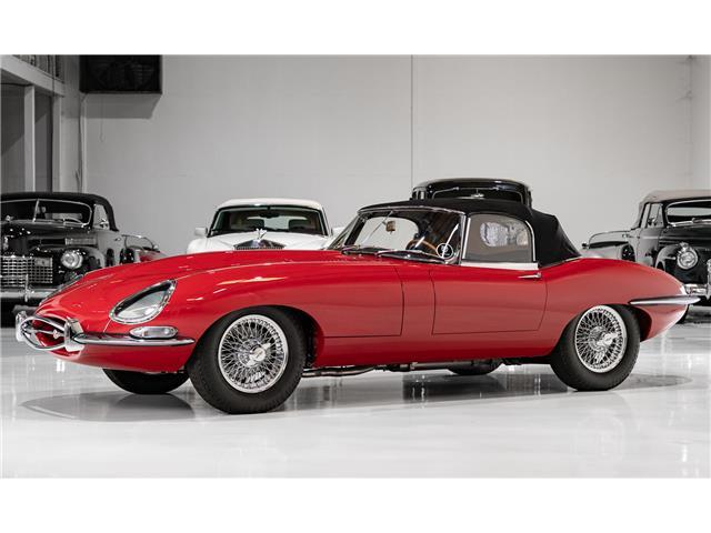 Jaguar-E-Type-1961-Roadster-1