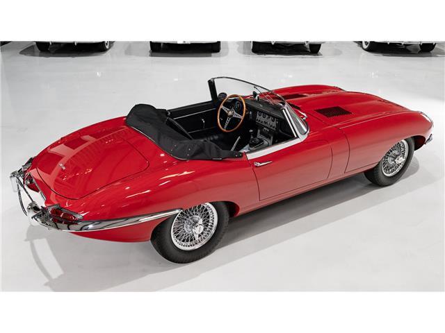 Jaguar-E-Type-1961-Roadster-10
