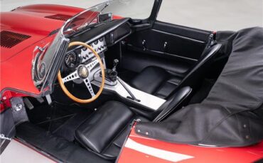Jaguar-E-Type-1961-Roadster-17