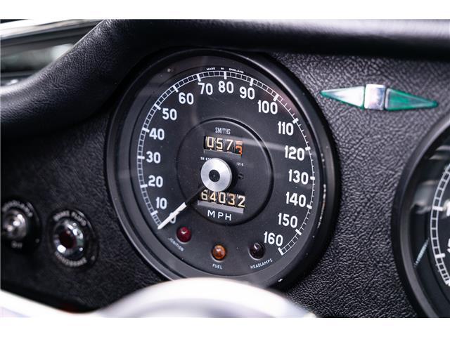 Jaguar-E-Type-1961-Roadster-18