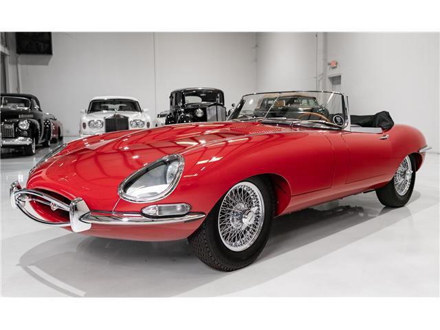 Jaguar-E-Type-1961-Roadster-2