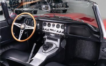 Jaguar-E-Type-1961-Roadster-20