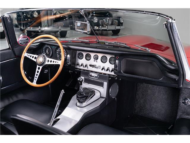 Jaguar-E-Type-1961-Roadster-20