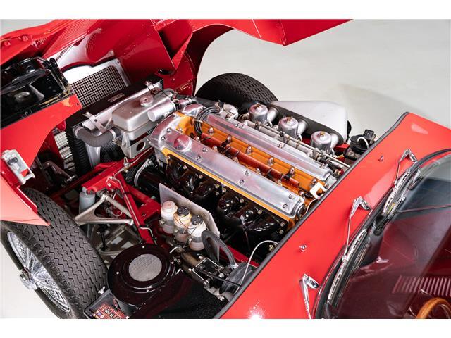 Jaguar-E-Type-1961-Roadster-21