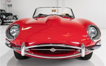 Jaguar-E-Type-1961-Roadster-3