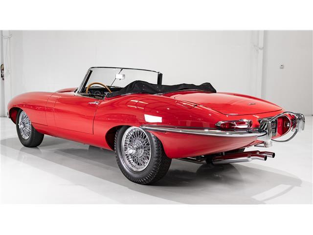 Jaguar-E-Type-1961-Roadster-8