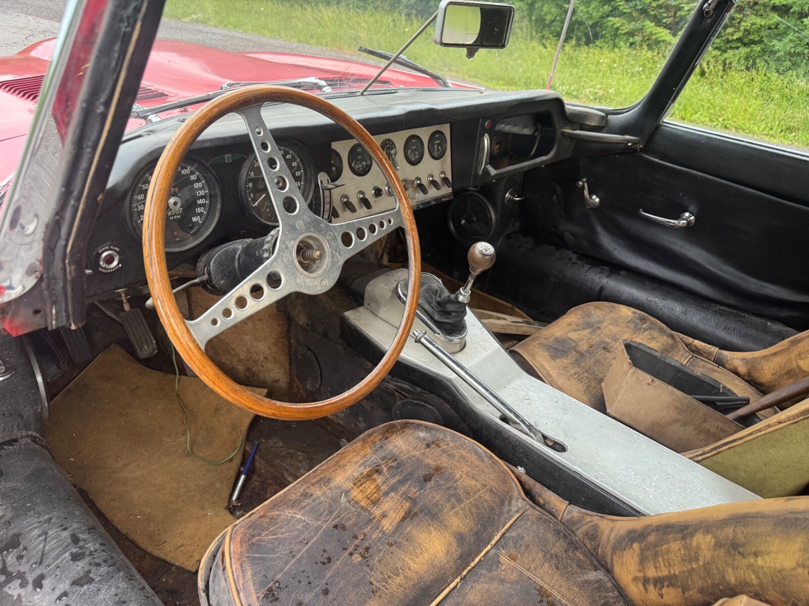 Jaguar-E-Type-1962-12