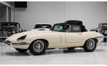 Jaguar-E-Type-1963-Roadster-1