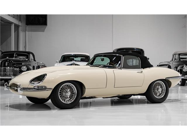 Jaguar-E-Type-1963-Roadster-1