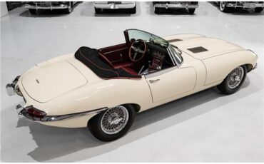 Jaguar-E-Type-1963-Roadster-10