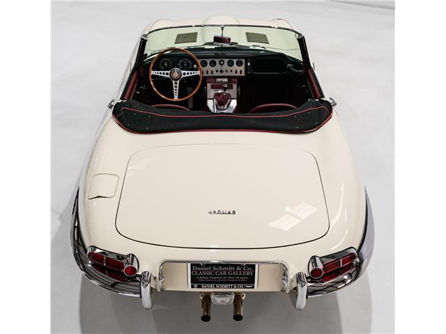 Jaguar-E-Type-1963-Roadster-12