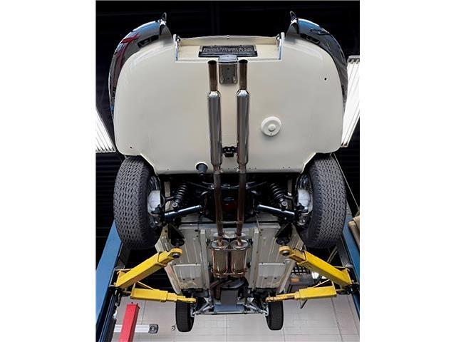 Jaguar-E-Type-1963-Roadster-22