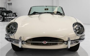 Jaguar-E-Type-1963-Roadster-3