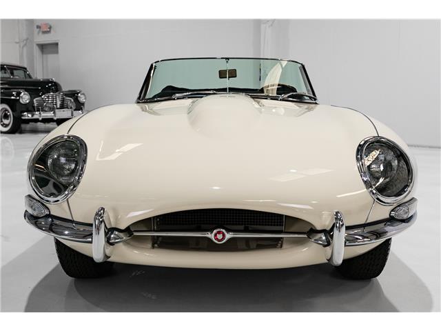 Jaguar-E-Type-1963-Roadster-3
