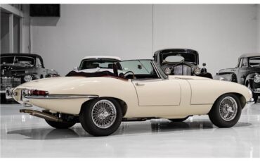 Jaguar-E-Type-1963-Roadster-5