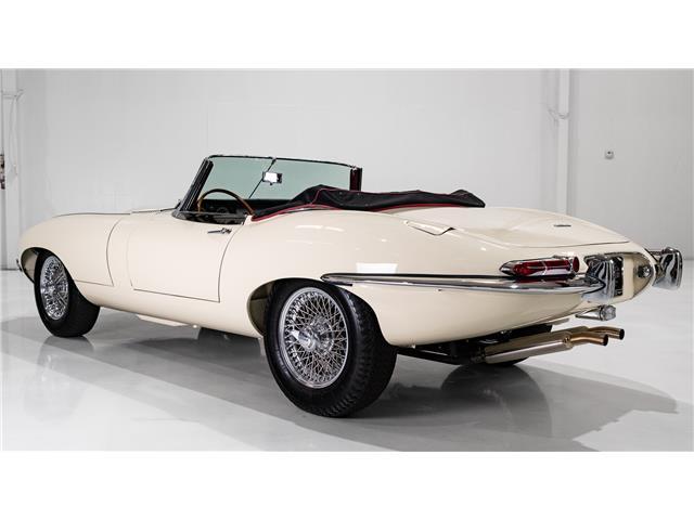 Jaguar-E-Type-1963-Roadster-8