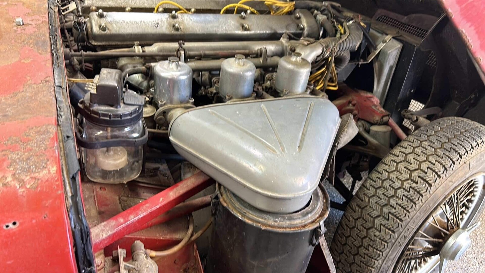 Jaguar-E-Type-1964-Convertible-20