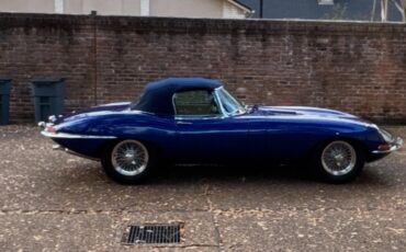 Jaguar-E-Type-1964-Convertible