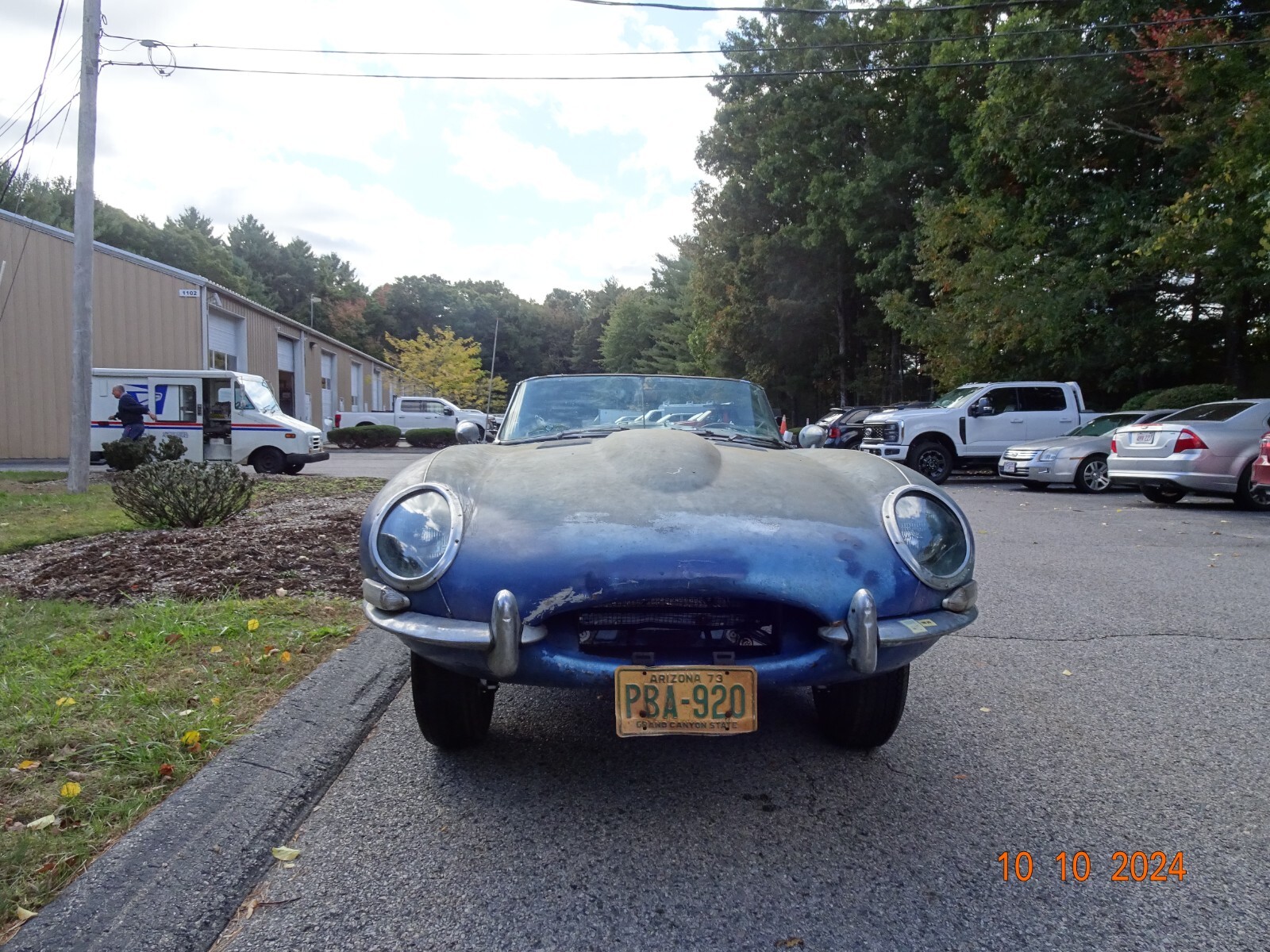 Jaguar-E-Type-1966-Convertible-11