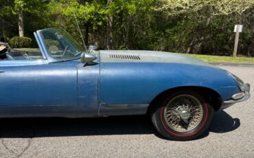 Jaguar-E-Type-1966-Convertible-2